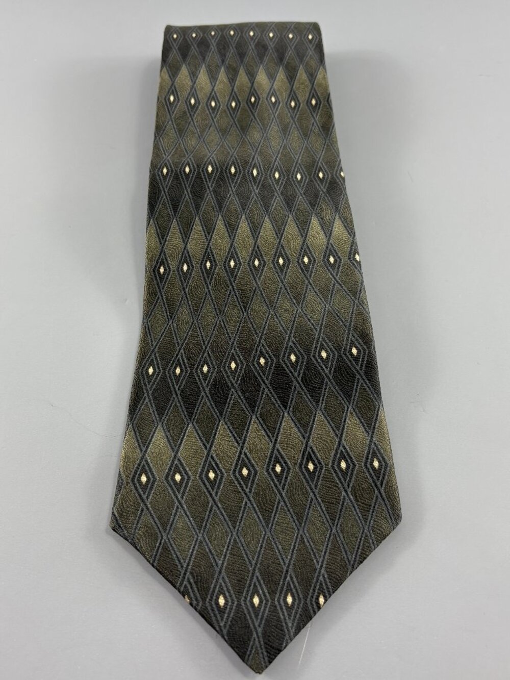IV Front Green / Black Geometric Men's Extra Long Tie 4" x 65"